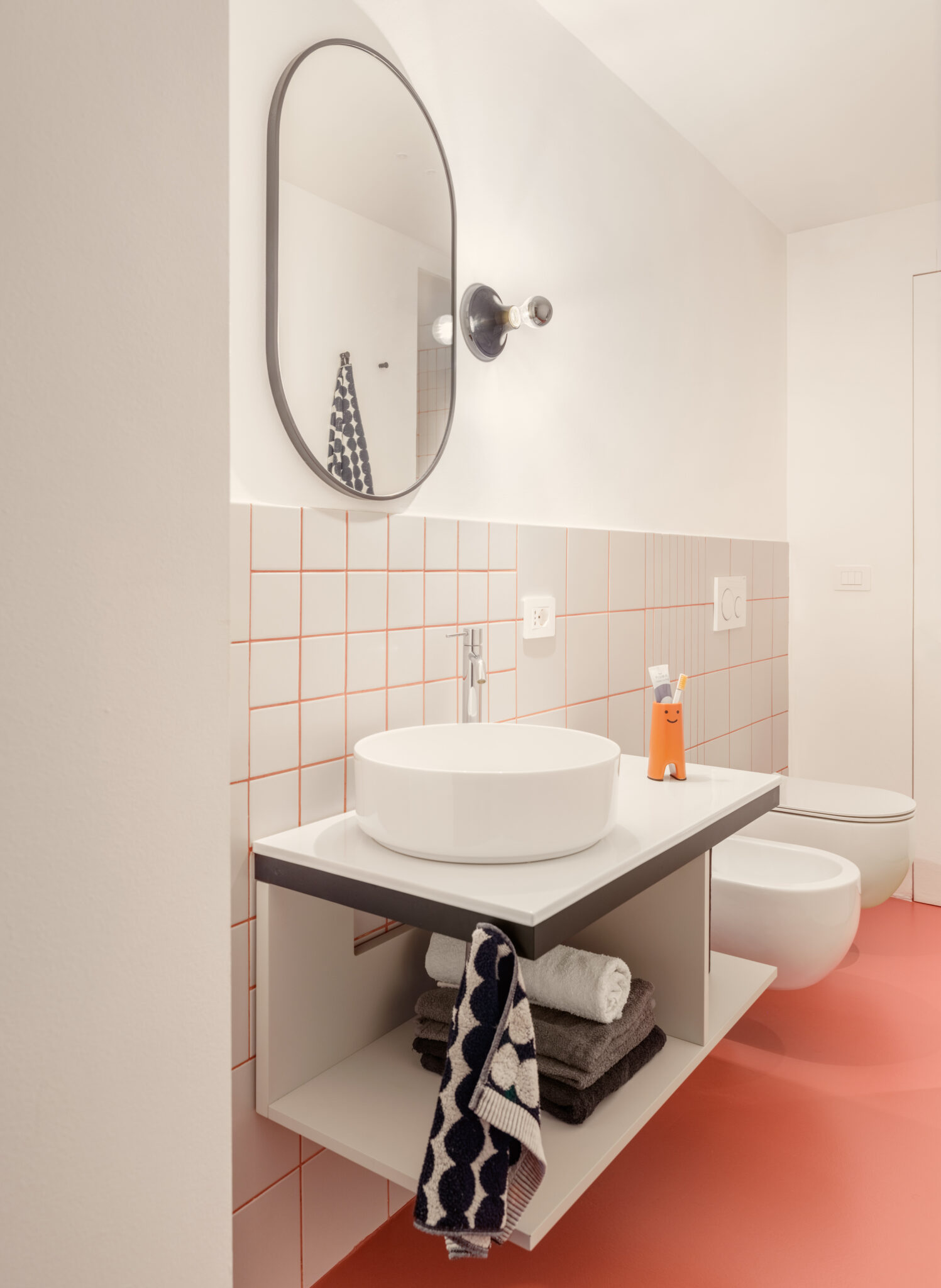Rosso Genovese - bathroom - 2026 LINEARAMA, Photo: Anna Positano