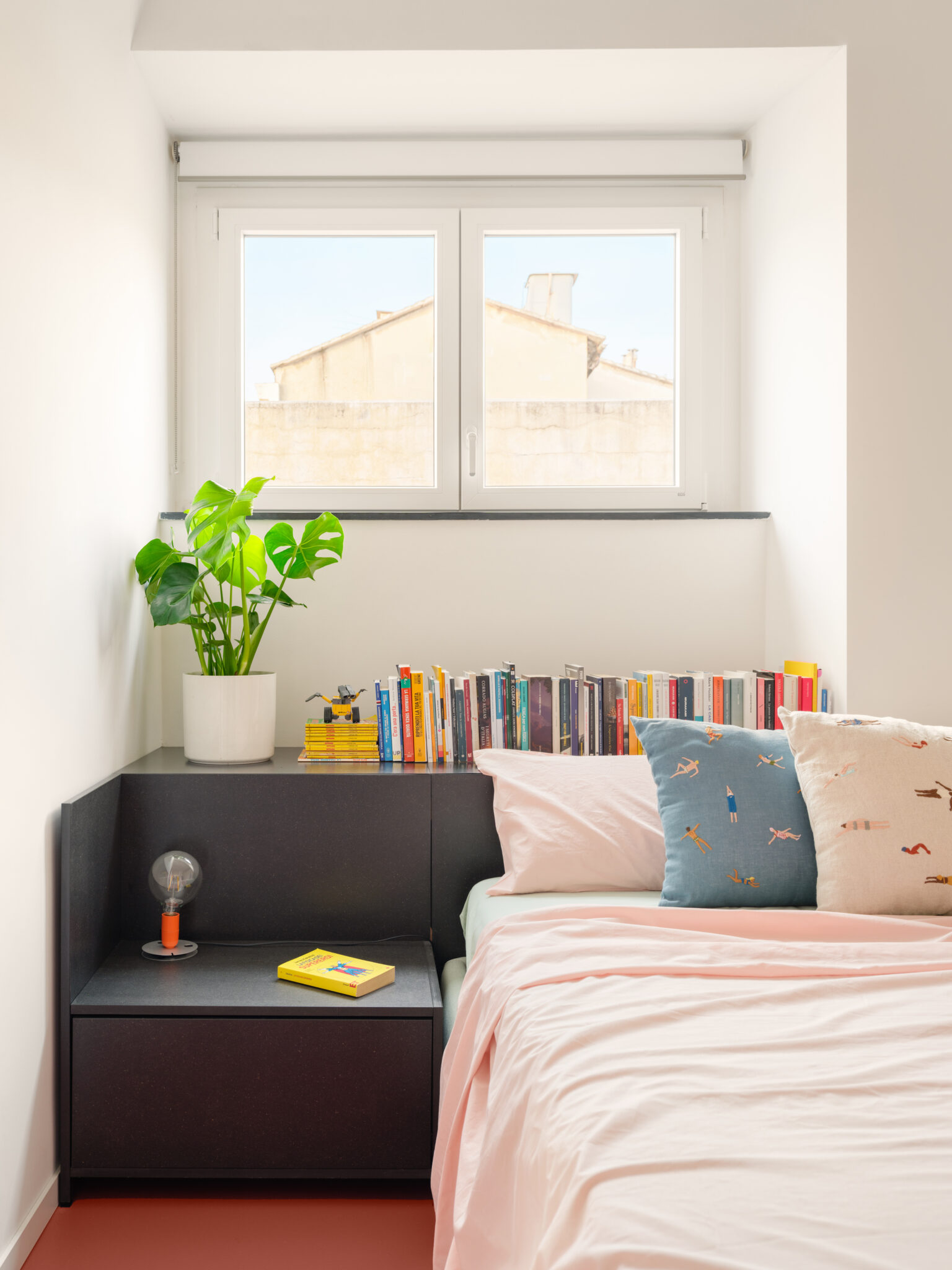 Rosso Genovese - bedroom - 2026 LINEARAMA, Photo: Anna Positano